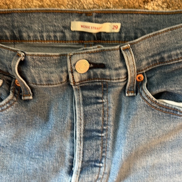 Levi’s wedgie straight, sz 29 - Picture 2 of 3